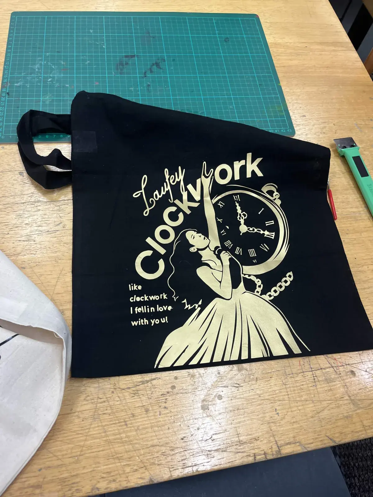 Photo of Laufey Tote Bags.